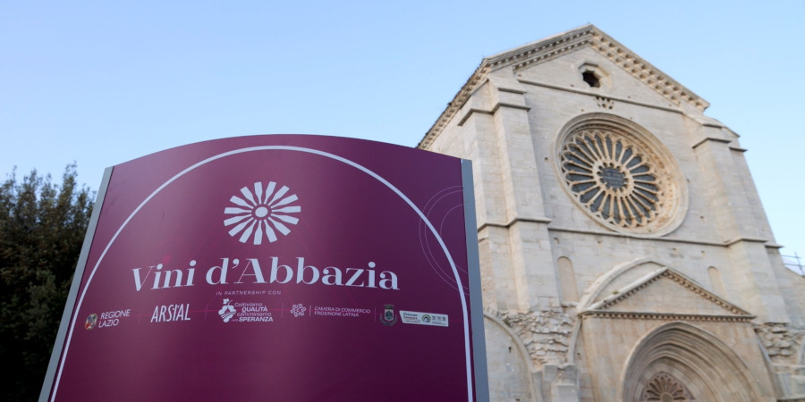 DAL 12 AL 14 GIUGNO LA QUINTA EDIZIONE DI VINI D’ABBAZIA RIUNISCE A FOSSANOVA GRANDI PROTAGONISTI DELL’ENOLOGIA INTERNAZIONALE